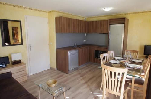 Isola Apartment | Wifi, 200m from resort center, balcony, tv, ski locker, 35m², Isola 2000