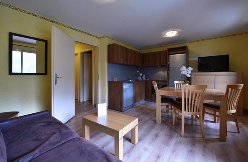 Isola Apartment | Wifi, 200m from resort center, balcony, tv, ski locker, 35m², Isola 2000