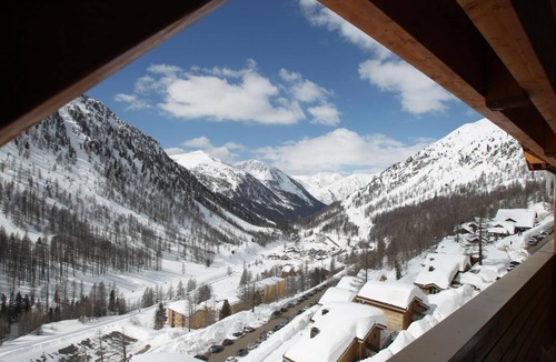 Isola Apartment | Wifi, 200m from resort center, balcony, tv, ski locker, 35m², Isola 2000