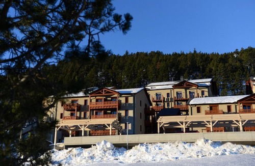 Les Angles Apartment | Wifi, 300m from resort center, fitness, swimming pool, terrace, balcony, tv, ski locker, 38m²