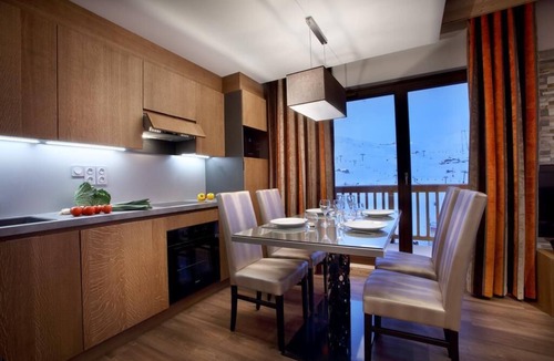 Eclose-Est Apartment | Wifi, fitness, swimming pool, sauna, hammam, balcony, 45m², Alpe d'Huez