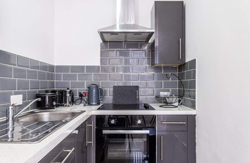 Canton Apartment | WiFi | Parking | City attractions