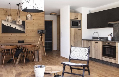 Vaujany Apartment | Wifi, view mountain, sauna, hammam, terrace, balcony, parking, ski locker, 60-63m², Vaujany