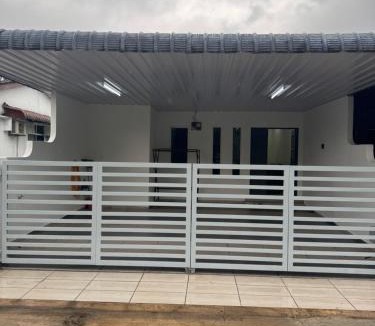 Sungai Seluang House | Wika Homestay