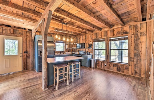 Wilburton Cabin | Wilburton Cabin w/Fire Pit, Mountain Views!