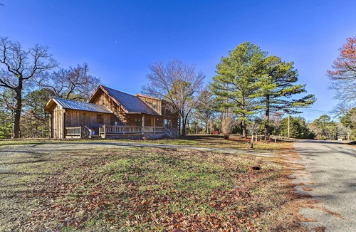 Wilburton Cabin | Wilburton Cabin w/Fire Pit, Mountain Views!
