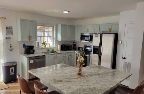 La Crosse Apartment | Wild and Free: Lakefront Oasis on Great Creek!