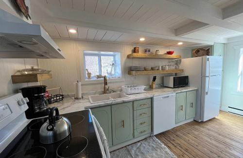 Twillingate Apartment | Wild Cove Retreat & Nook