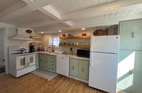 Twillingate Apartment | Wild Cove Retreat & Nook