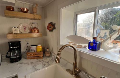 Twillingate Apartment | Wild Cove Retreat & Nook