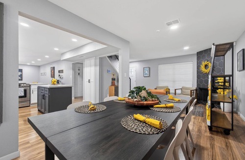 McAllen House | Wild Daffodil Prime Location 4 Bedroom- 3.5 Bath
