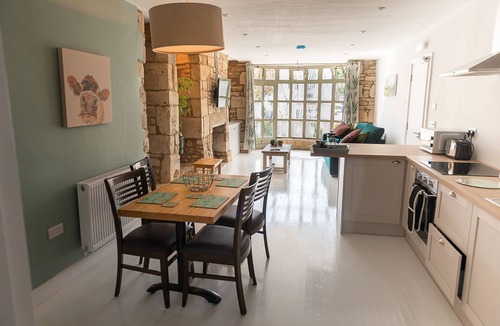 Nailsworth Hotel | Wild Garlic Rooms