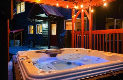 Glacier House | Wild Goose Lodge