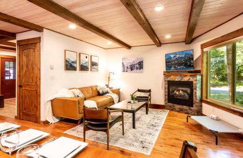 Glacier House | Wild Goose Lodge