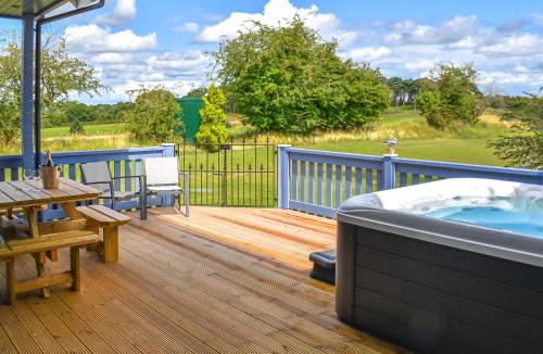 Hopton House | Wild Grape Lodge