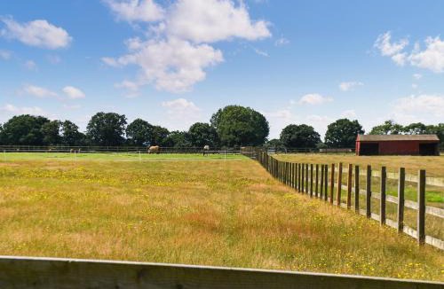 Hopton House | Wild Grape Lodge