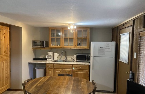 Alto Cabin | Wild Horses Lodge at La Junta Guest Ranch