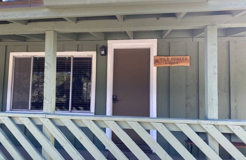 Alto Cabin | Wild Horses Lodge at La Junta Guest Ranch