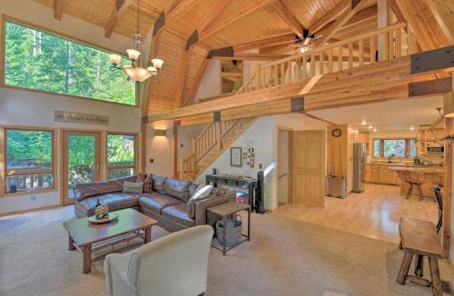 Alpine House | 'Wild Huckleberry Cabin' in Alpine: Fire Pit, Deck