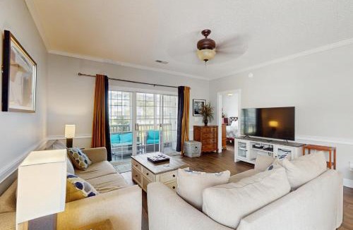 Central Myrtle Beach Apartment | Wild Iris 101