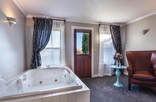 La Conner Hotel | Wild Iris Inn