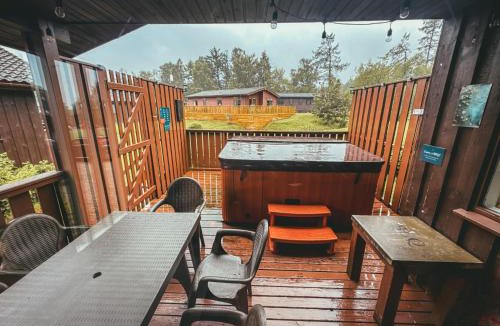 Kilmun Ski Chalet | Wild Jungle Retreat