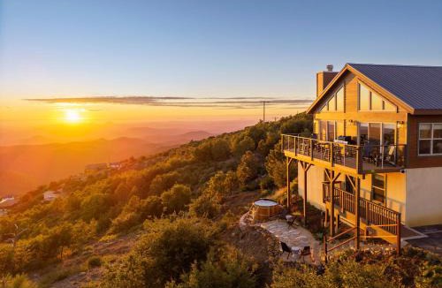 Julian House | Wild Moon Ranch, Pickleball, Cedar Hot Tub