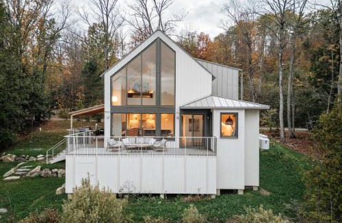 Potton Ski Chalet | Wild Pond Villa