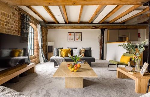 Docklands Apartment | Wild Roses Serviced Apartments - ExCel Warehouse 2