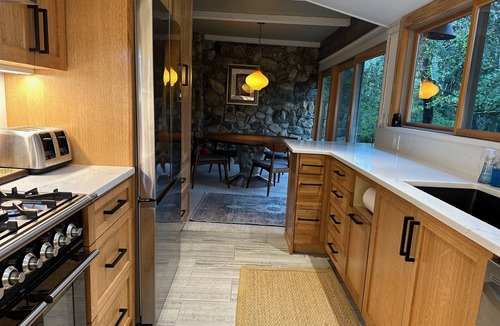 Gasquet House | Wild Smith River Front Home