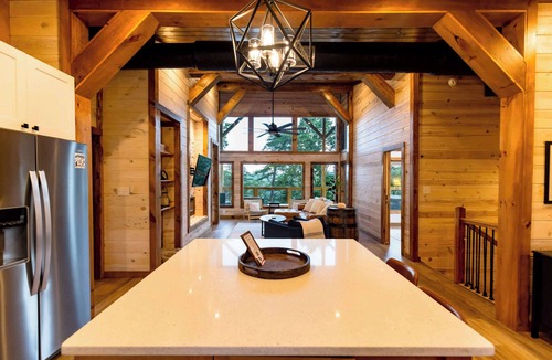 Rogers Cabin | Wild Turkey Overlook Two Decks, Views, Hot Tub!