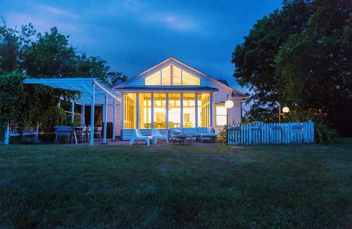 Bongard House | Wilda Farmhouse | 4 Bedrooms | 8 Guests | Hot Tub