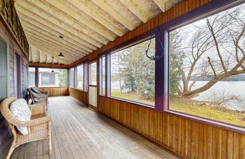 Bomoseen House | Wildberry Cottage