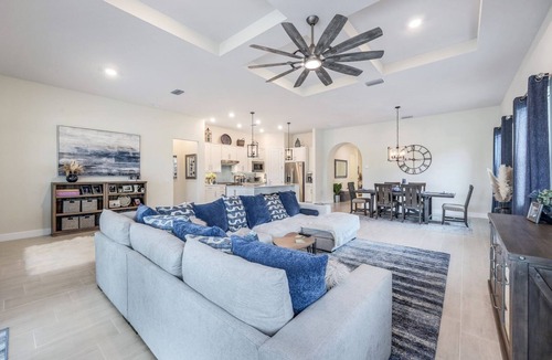 Biggar House | Wildblue - William Raveis Rentals