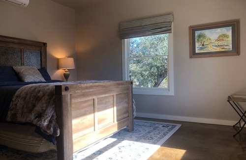 San Saba House | Wildebeest Guesthouse on the 5 J Ranch