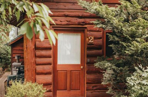 Stevenson Cabin | Wilder and Pine Riverside Cabins