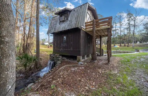 Edgar House | Wilderness Getaway at The Grist Mill