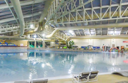 Lake Delton Apartment | Wilderness Resort - Deluxe Three-Bedroom Sleeps 10 with 10 wristbands