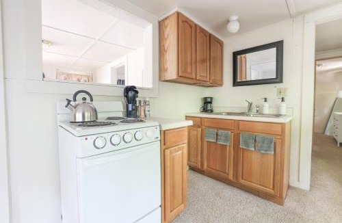 Colville House | Wilderness West Resort Cabin 7