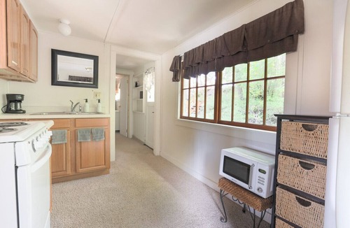 Colville Cabin | Wilderness West Resort Cabin 7