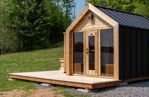 Algonquin Highlands Cabin | Wildflower Rest at Dimensions | Cabin Fifteen | Meals Included