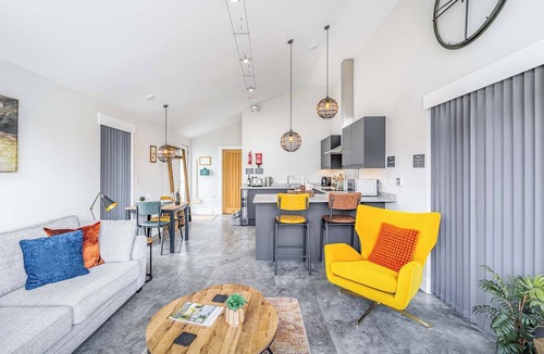 Frampton Ski Chalet | Wildflower Lakeside Lodge