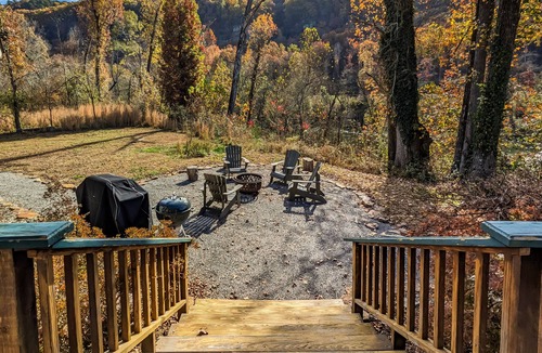 Heber Springs House | Wildflower Retreat ~ on the Little Red