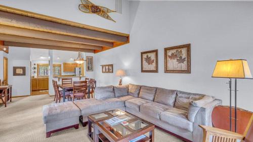 Sunriver Apartment | Wildflower - Unit 54