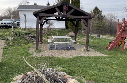 Farmersville Station House | Wildflower Wagon Farm Stay