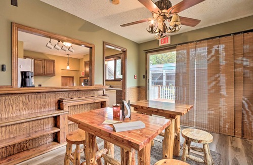 Columbia Cottage | 'Wildlife Lodge' Columbia Retreat off I-70!
