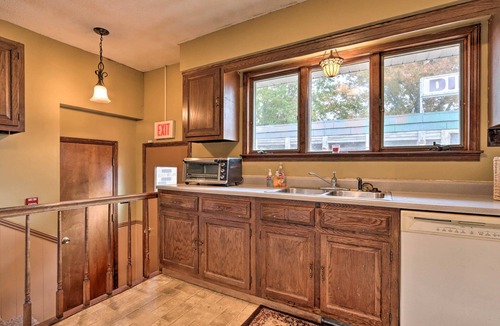 Columbia Cottage | 'Wildlife Lodge' Columbia Retreat off I-70!