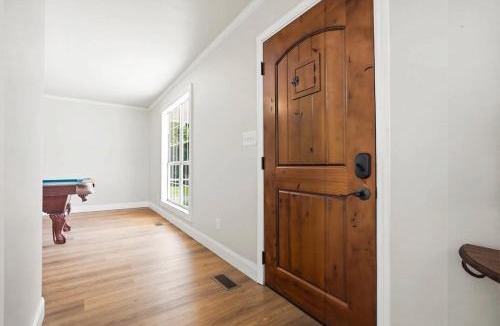 Calhoun County House | Wildmeade Ranch A Luxury Farmhouse on 18 Acres