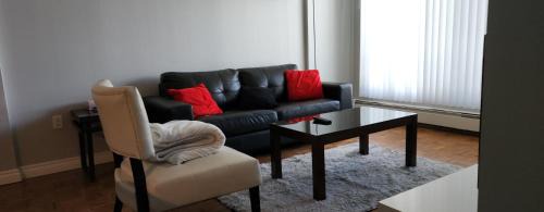 Connaught Apartment | Wildrose : 2-Bedroom City Apartment