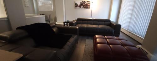 Connaught Apartment | Wildrose : 2-Bedroom City Apartment